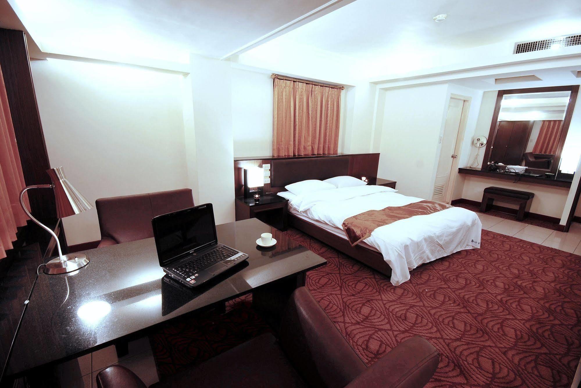 The Enterpriser Hotel Taichung Dış mekan fotoğraf