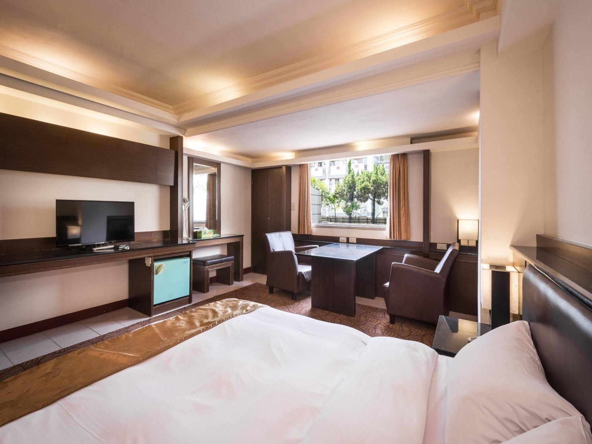 The Enterpriser Hotel Taichung Dış mekan fotoğraf