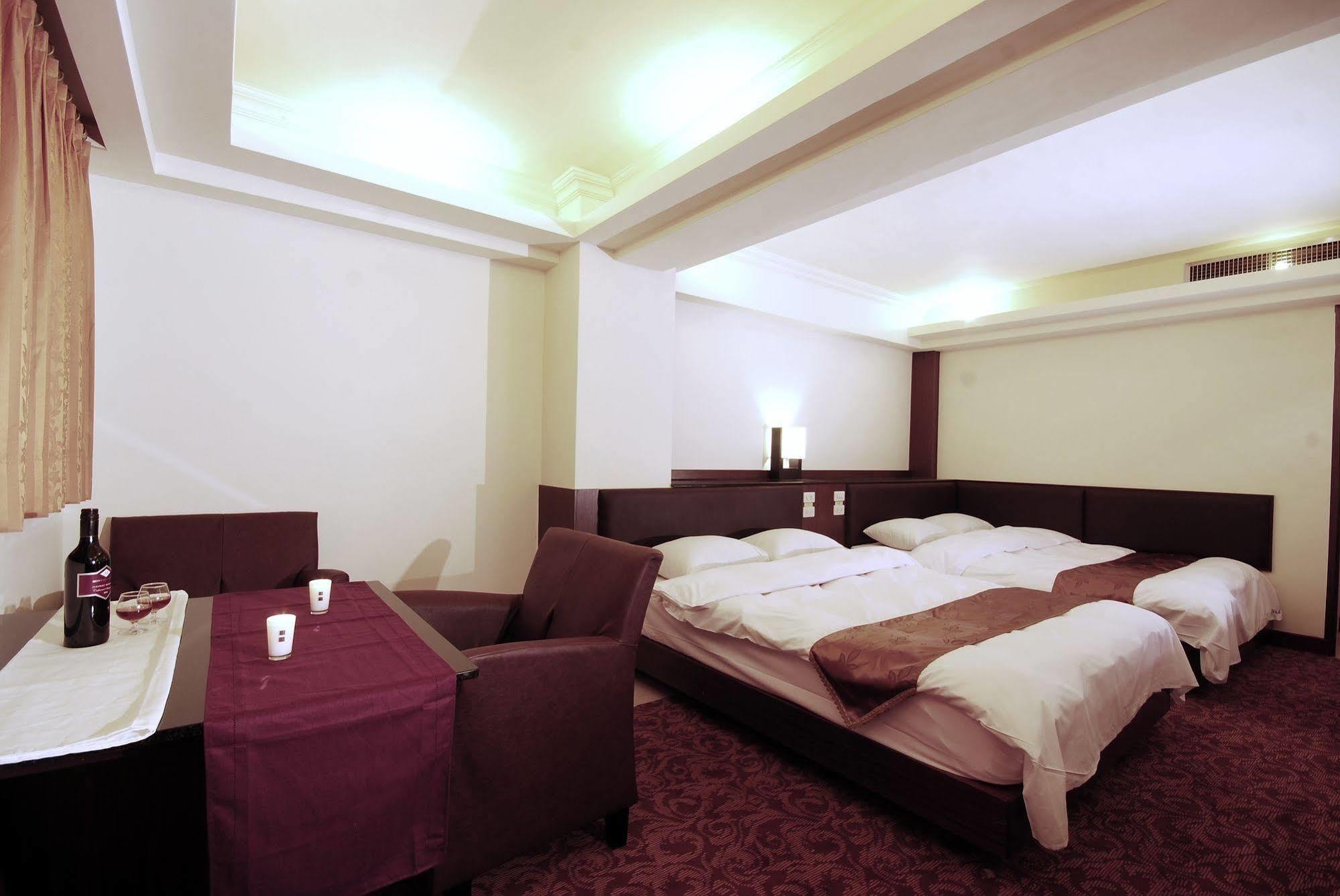 The Enterpriser Hotel Taichung Dış mekan fotoğraf
