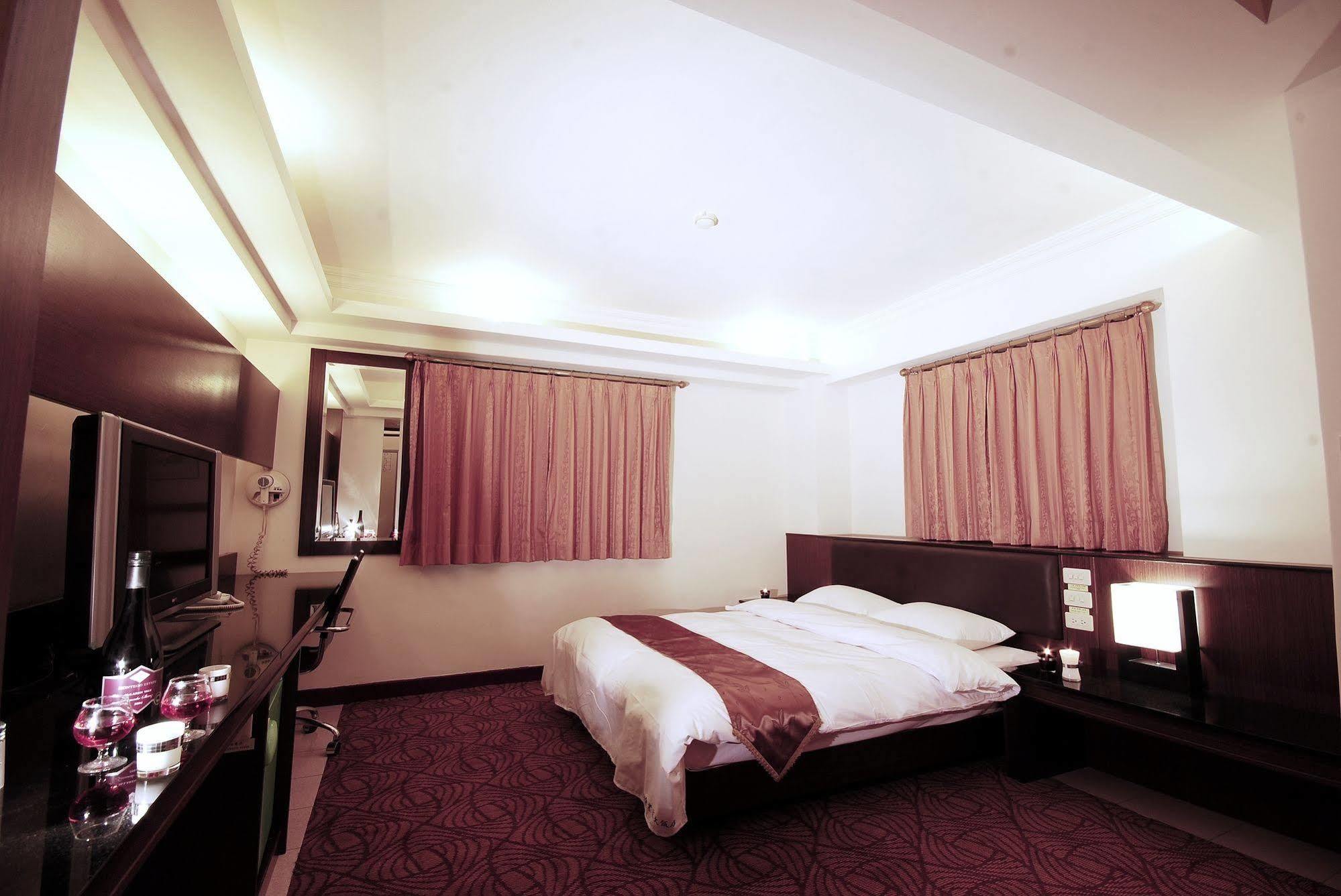 The Enterpriser Hotel Taichung Dış mekan fotoğraf