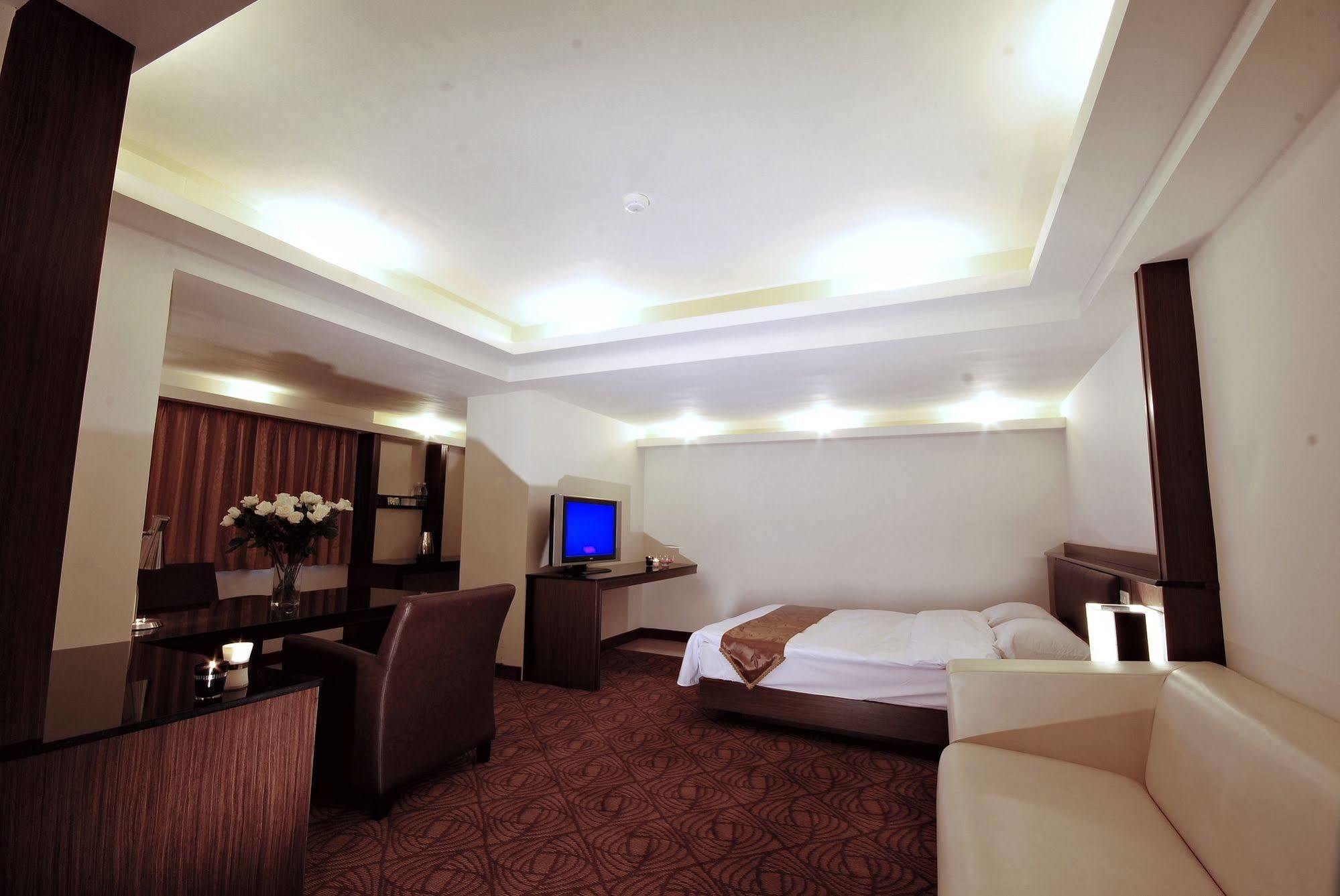 The Enterpriser Hotel Taichung Dış mekan fotoğraf